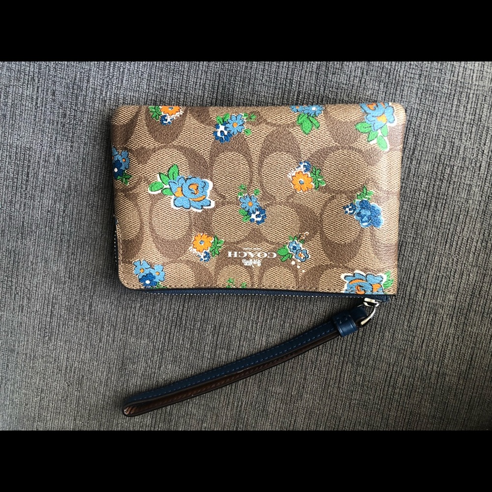 Authentic Coach wristlet
